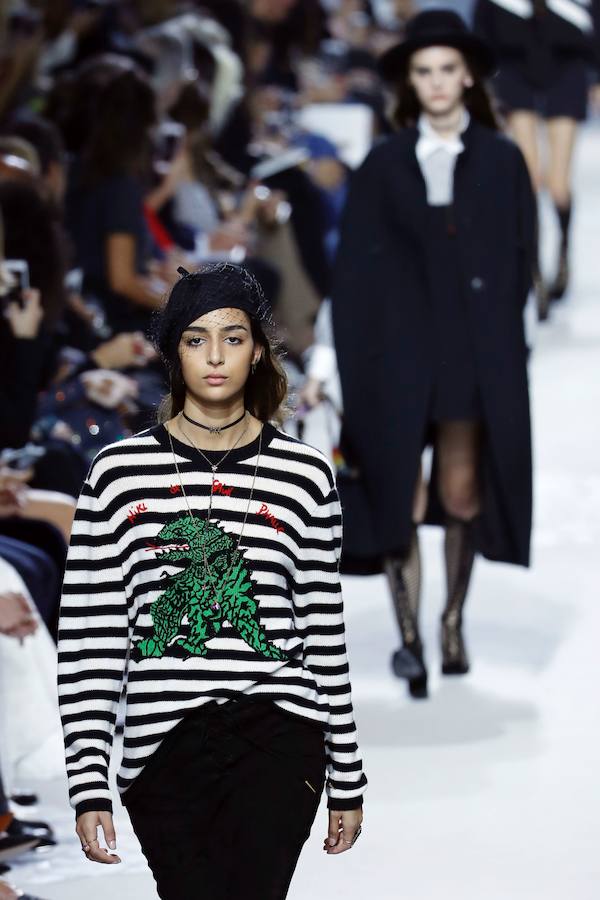 La firma homenajea con sus diseños a la artista franco-estadounidense en la Semana de la Moda de París