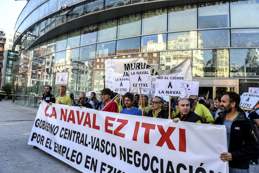 La plantilla exige al Gobierno vasco que se implique más.