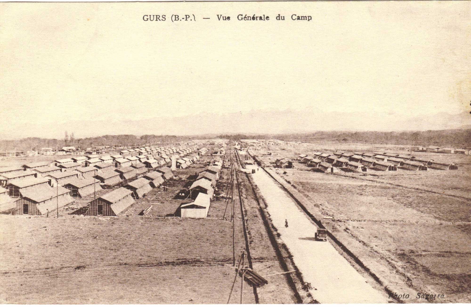 Barracones y casamatas del campo de Gurs, poco después de su construcción en 1939.