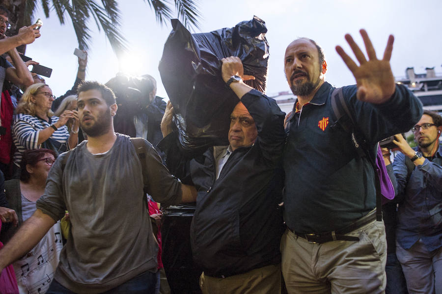 La llegada de urnas y papeletas