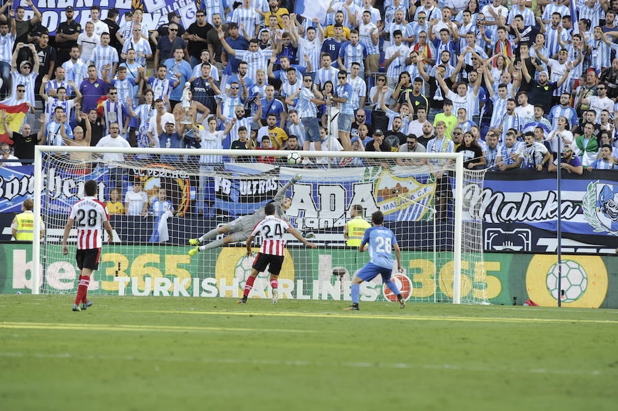 Estirada espectacular de Kepa ante el Málaga el año pasado.