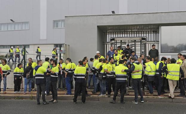 Los trabajadores de General Electric en Ortuella se manifiestaron en defensa de sus empleos la pasada semana.