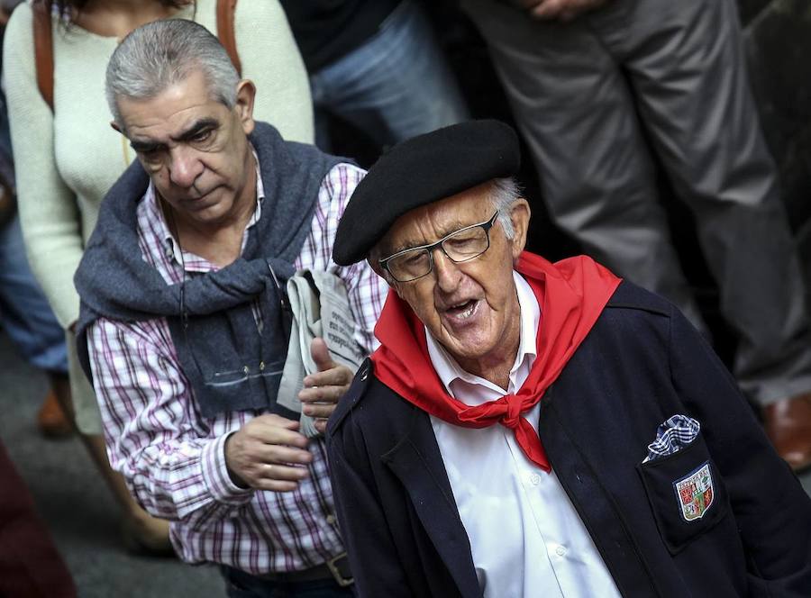 Bilbao celebra la tradicional ofrenda en el día de la Amatxu