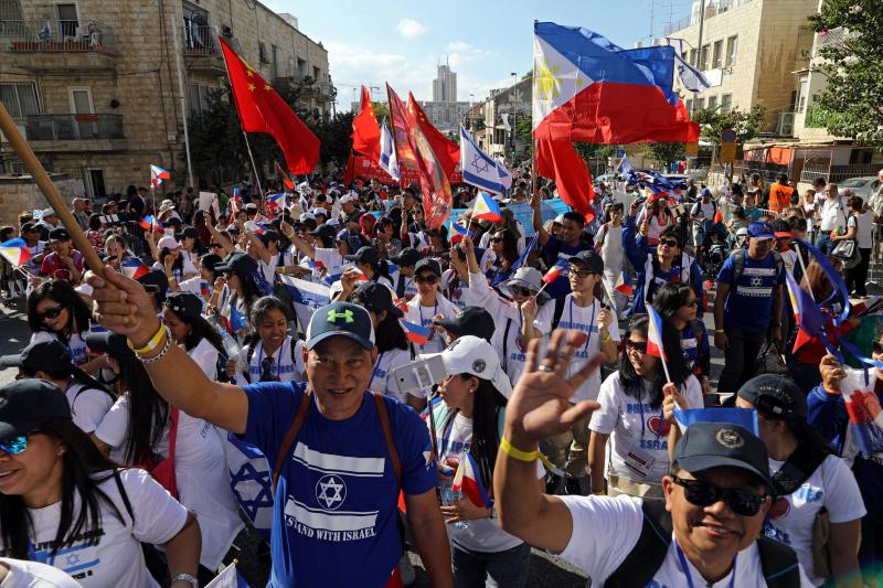 Miles de cristianos tomaron la ciudad santa