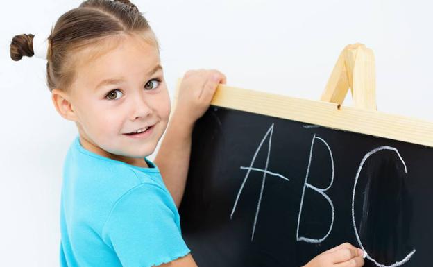 ¿A qué edad debe empezar tu hijo a estudiar un idioma?