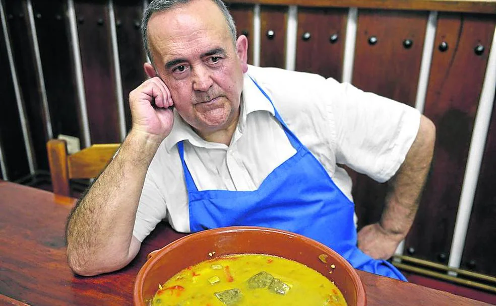 Larrinoa imagina nuevos platos frente a su sabroso bacalao al pilpil con variación de verduras y setas.