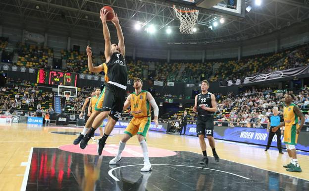 RETAbet Bilbao Basket - Limoges, en la Eurocup 2017-18.