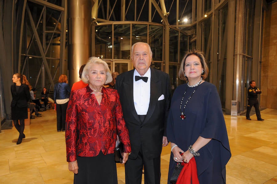 Victoria de Ybarra, Santiago de Ybarra y Mercedes Baptista. 