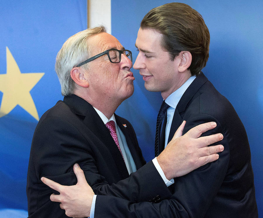 Jean-Claude Juncker y el ministro de exteriores de Austria, Sebastian Kurz.