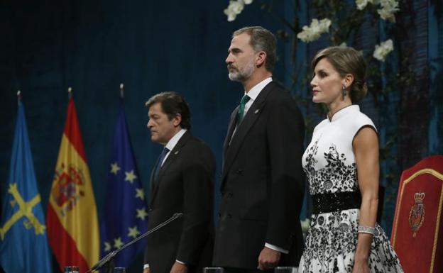 Los reyes Felipe y Letizia presiden la ceremonia.