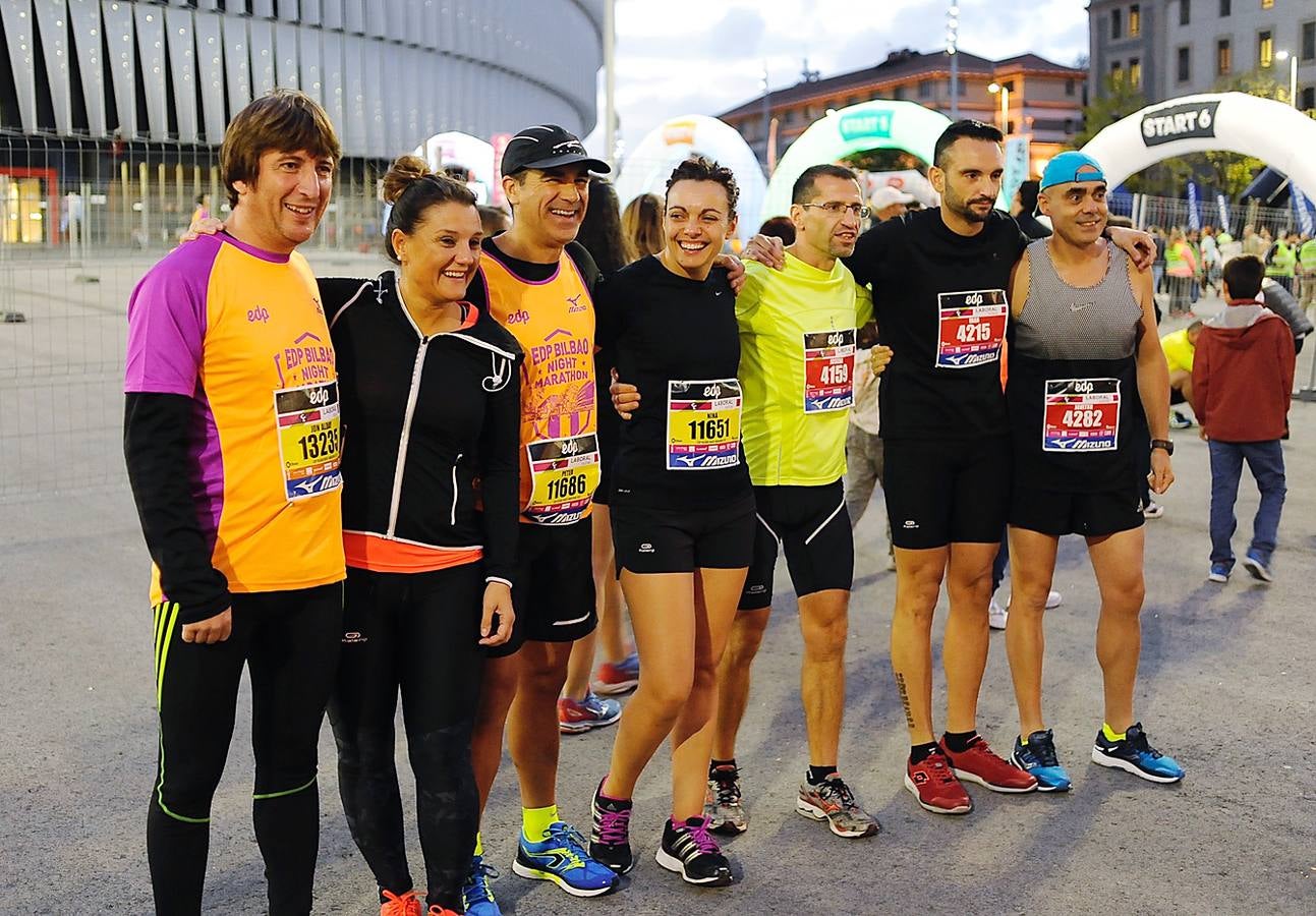 La octava edición de la 'Bilbao Night Marathon' reúne en la línea de salida a unos 11.500 corredores en sus tres distancias, de los cuales alrededor de un millar son extranjeros procedentes de 44 países de los cinco continentes.