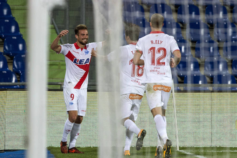 Las mejores imágenes del Getafe - Alavés de Copa