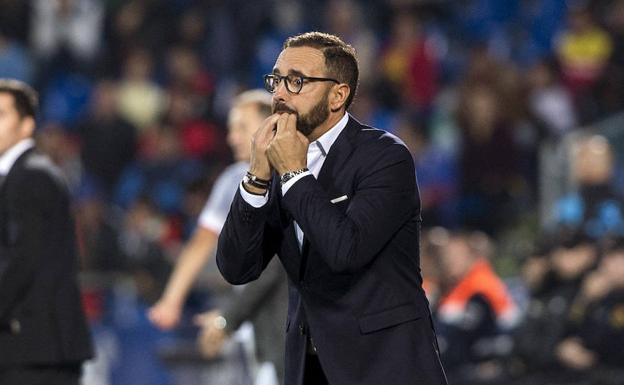 Bordalás, durante el partido de ida de la Copa del Rey.