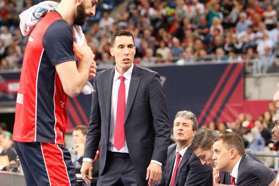 Los últimos pasos de Pablo Prigioni en el Buesa Arena como entrenador del Baskonia