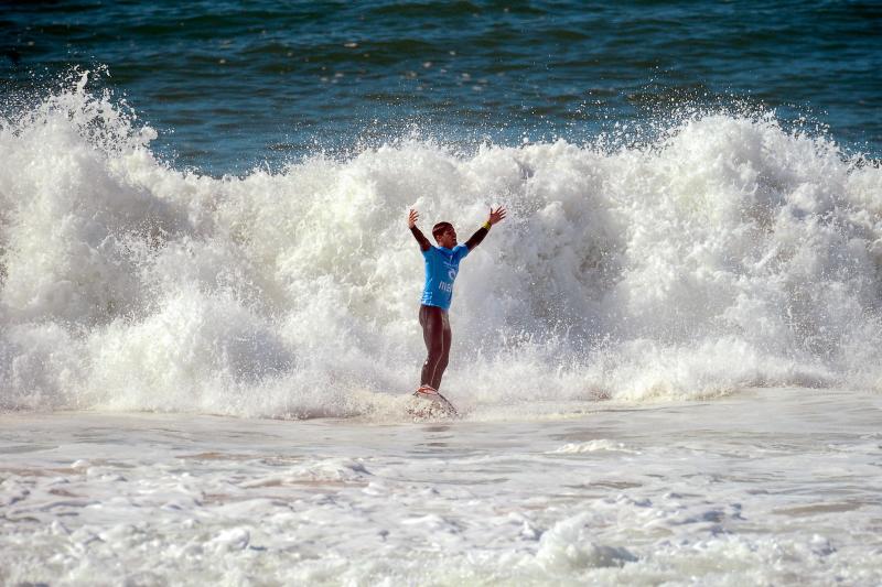 Penicha acoge el campeonato Rip Curl Pro Portugal, que es parte de la Liga Mundial de Surf (WSL), en la playa Supertubos