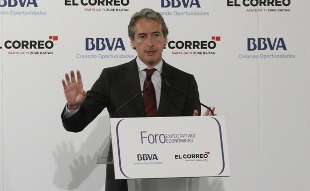 El ministro de Fomento, en el Foro Expectativas en Bilbao