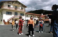 Menores no relacionados con la información, durante unas colonias en el albergue. 