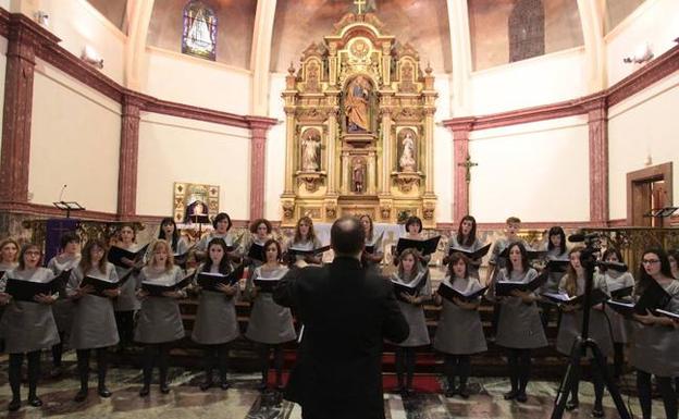 Zirzira, en una actuación en la iglesia de San Pedro. 