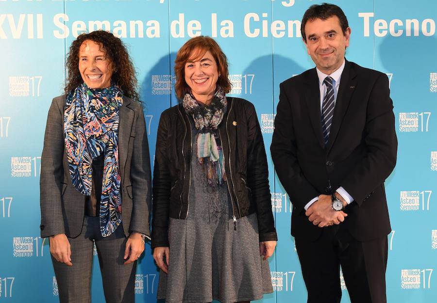 Leire Bilbao, Cristina Uriarte y Bixente Atxa.