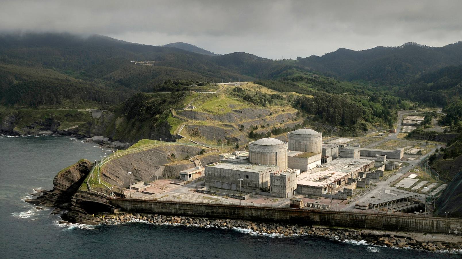 La antigua central nuclear de Lemoiz, en imágenes