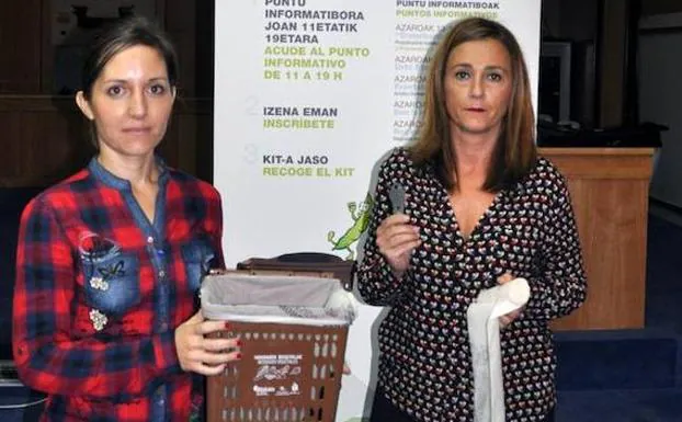 Marta Santamaría y Nerea Renteria, ayer en la presentación. 