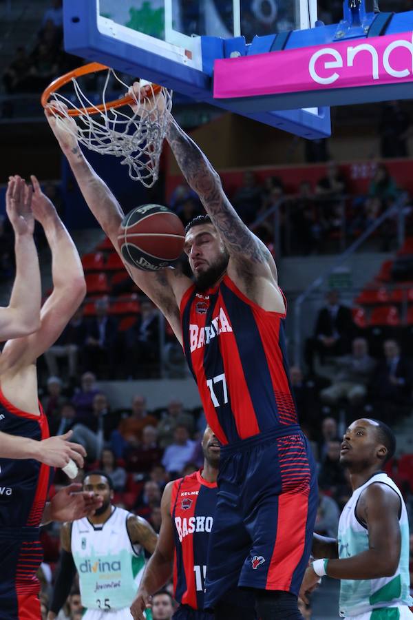 Las mejores imágenes del partido Baskonia - Joventut de la Liga Endesa 2017/2018.