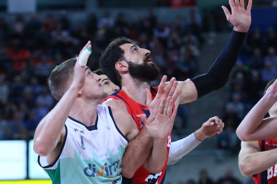 Las mejores imágenes del partido Baskonia - Joventut de la Liga Endesa 2017/2018.