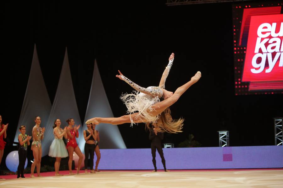 Las mejores imágenes de la gala internacional Euskalgym, celebrada en el Buesa Arena de Vitoria