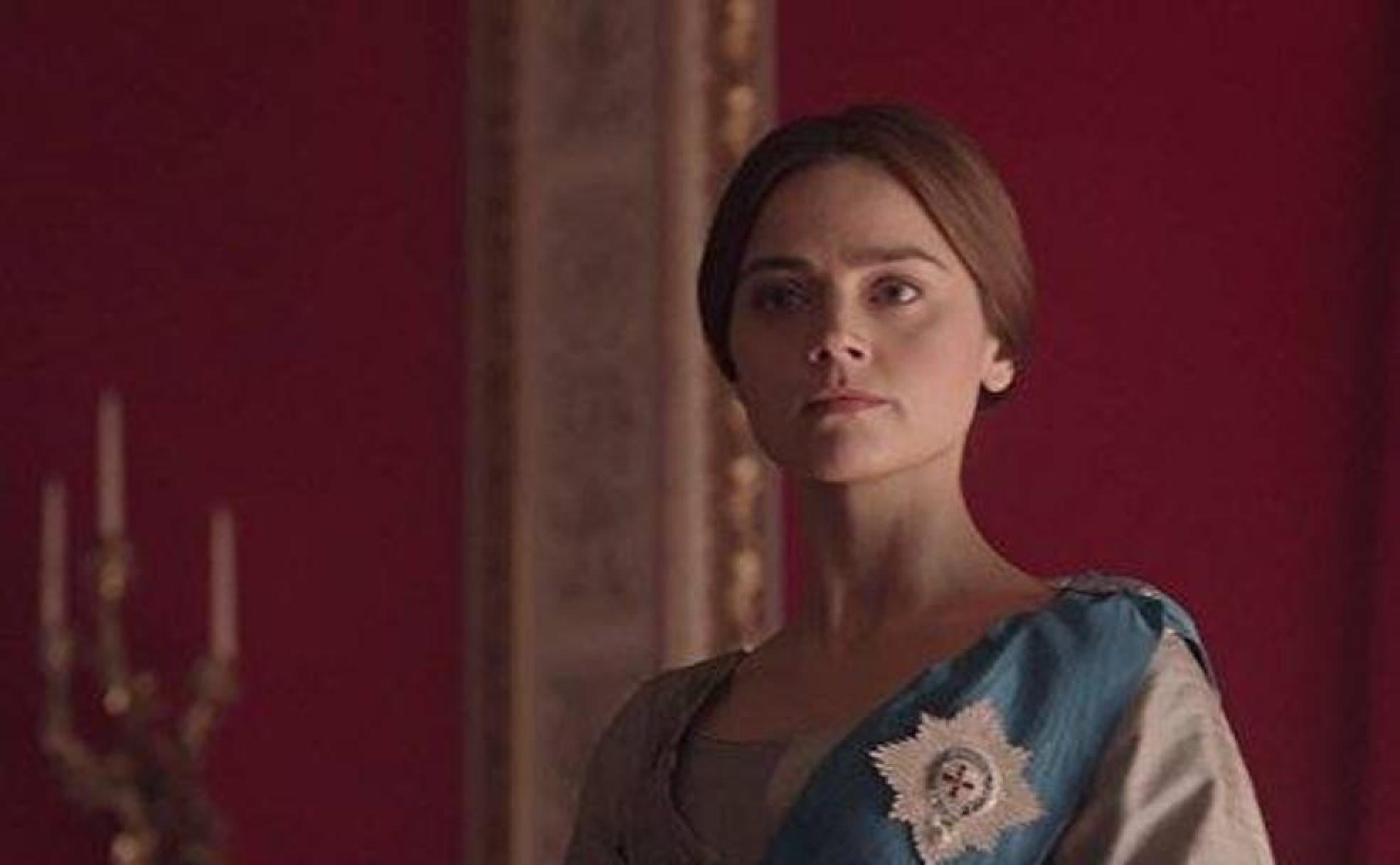 Jenna Coleman en la serie 'Victoria'.