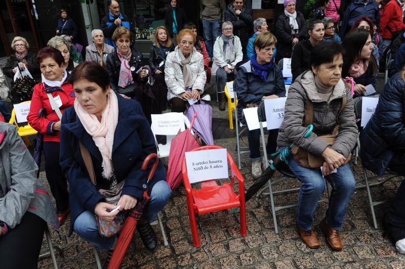 Decenas de personas participan en las concentraciones organizadas en Biizkaia contra las agresiones machistas