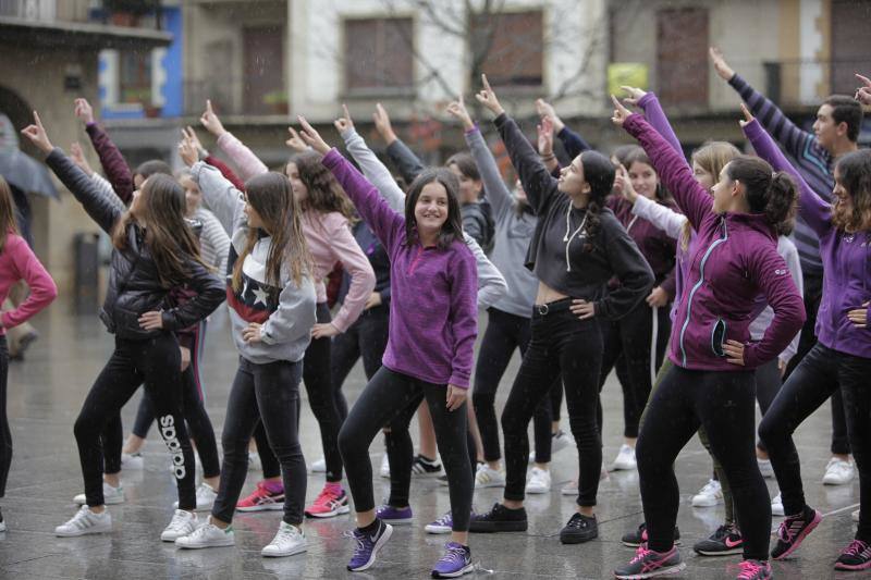 Decenas de personas participan en las concentraciones organizadas en Biizkaia contra las agresiones machistas