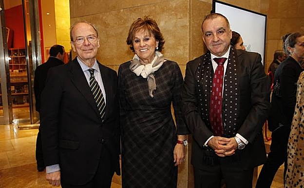 Ibon Areso, Josune Ariztondo y Mariano Gómez.