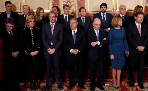 Asistentes a la recepción que se celebró ayer en el Congreso de los Diputados con motivo del Día de la Constitución. 