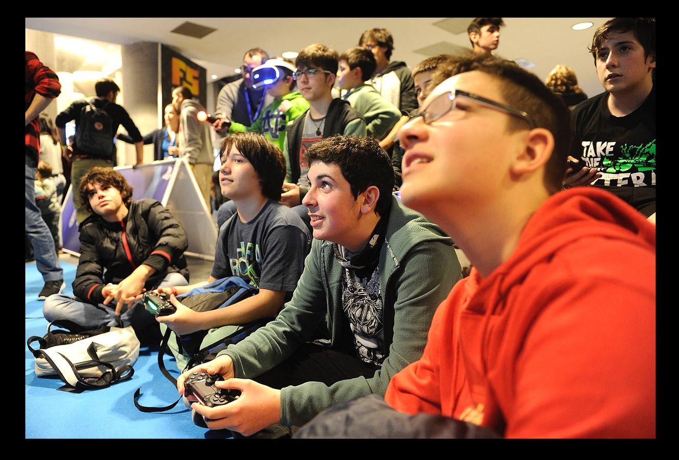 El festival de videojuegos Fun and Serious congrega a miles de jóvenes en el Euskalduna 