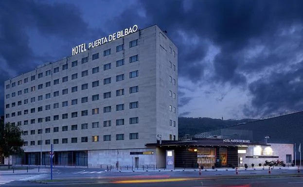 El hotel ha sido desalojado a las nueve de la mañana.