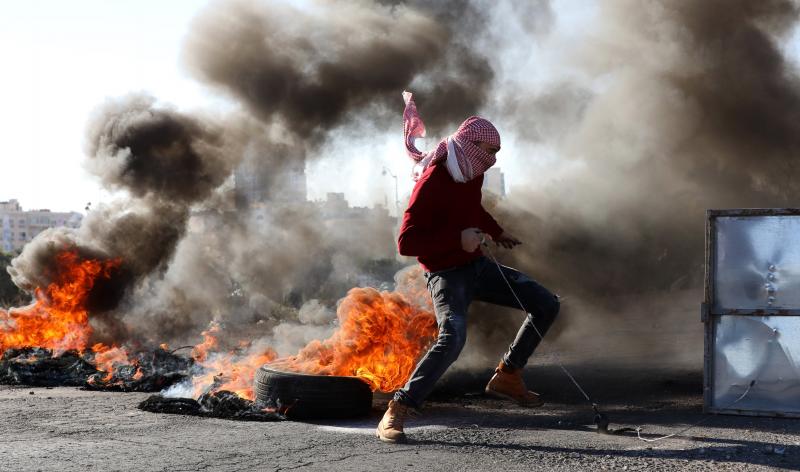 Miles de personas de Cisjordania y Gaza salen a protestar la decisión de Donald Trump de reconocer a Jerusalén como la capital israelí