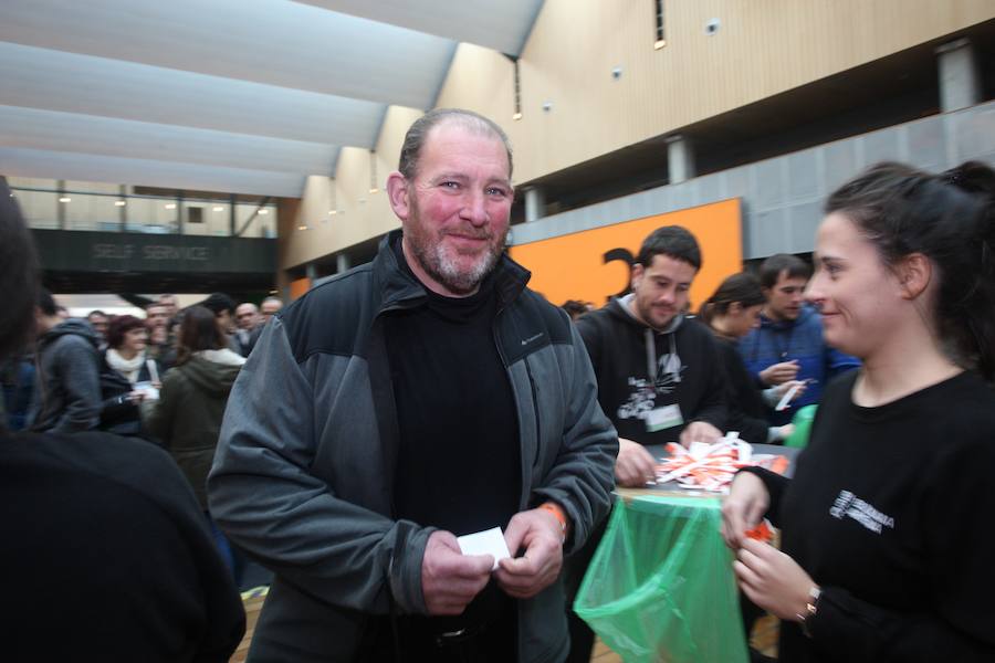 Más de 14.000 personas asisten hoy en el BEC de Barakaldo al certamen