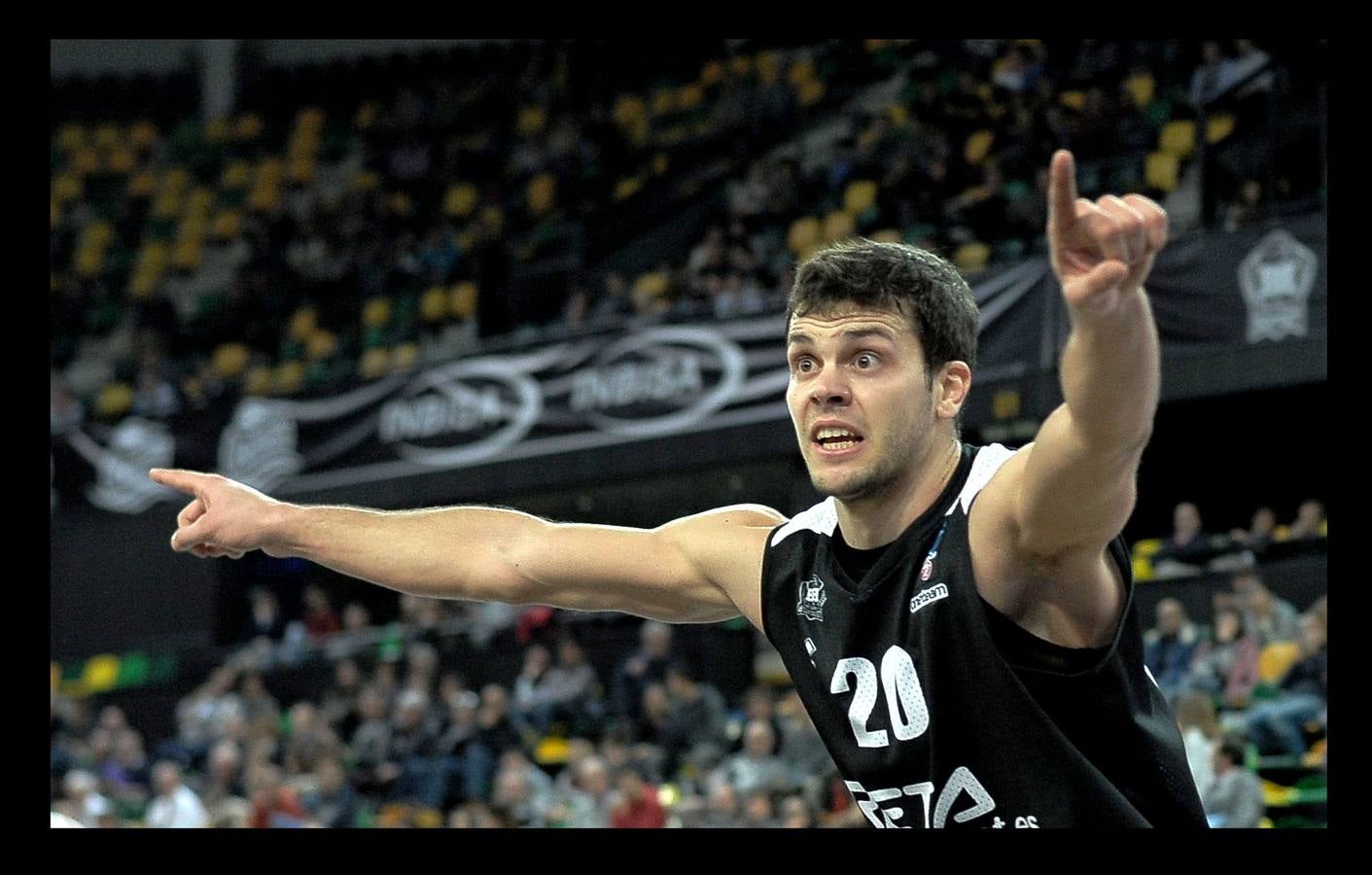 Los mejores momentos del partido de baloncesto.