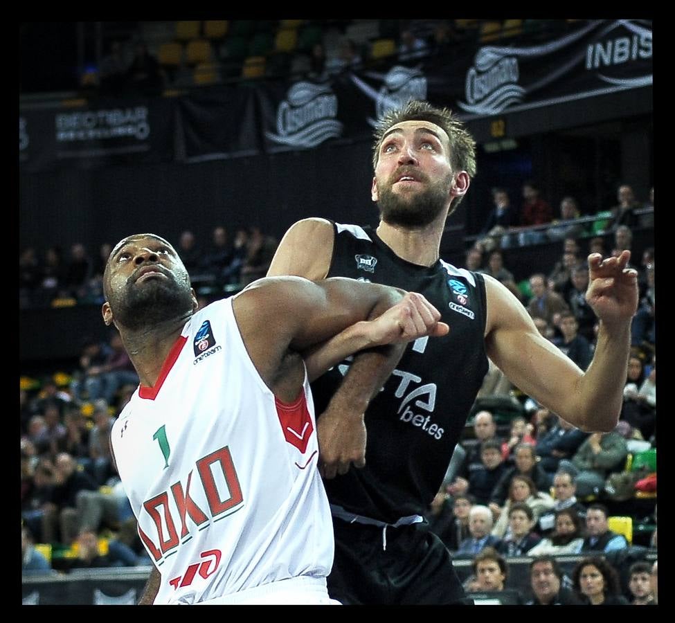 Los mejores momentos del partido de baloncesto.