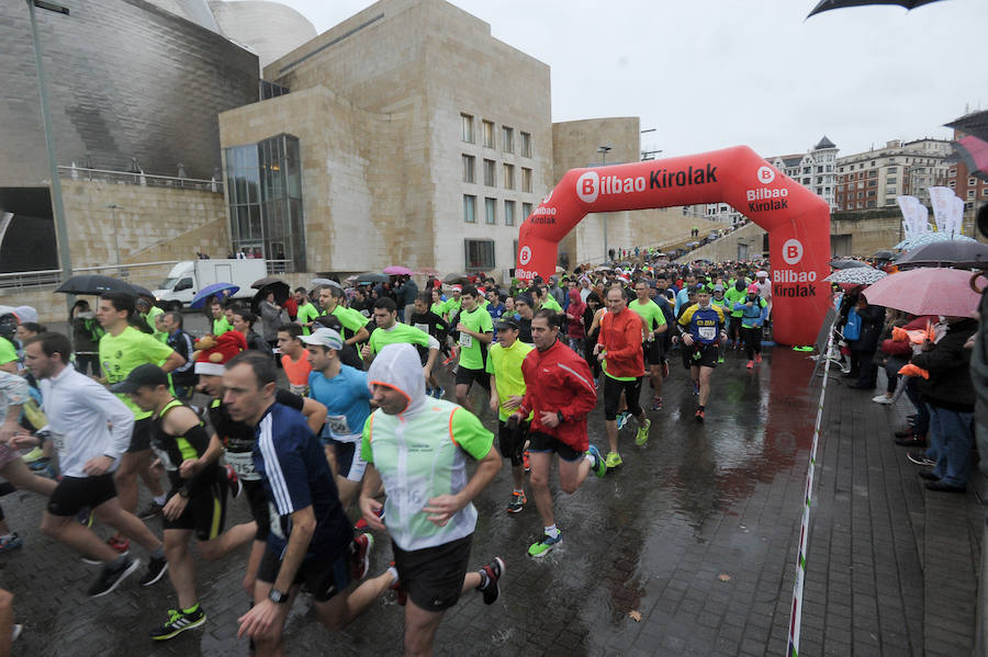 Cerca de 2.500 participantes han querido decir adiós al 2017 a la carrera