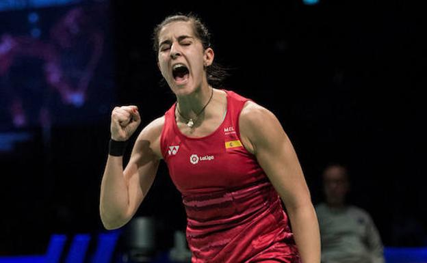 Carolina Marín celebra una victoria en el Europeo en Dinamarca. 