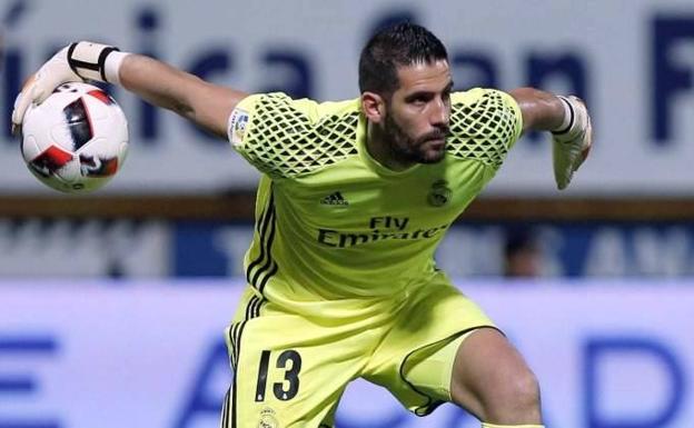 Kiko Casilla.