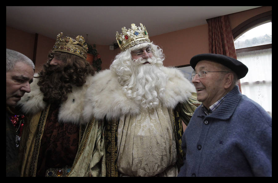 En Gernika también recibierona los Reyes Magos.