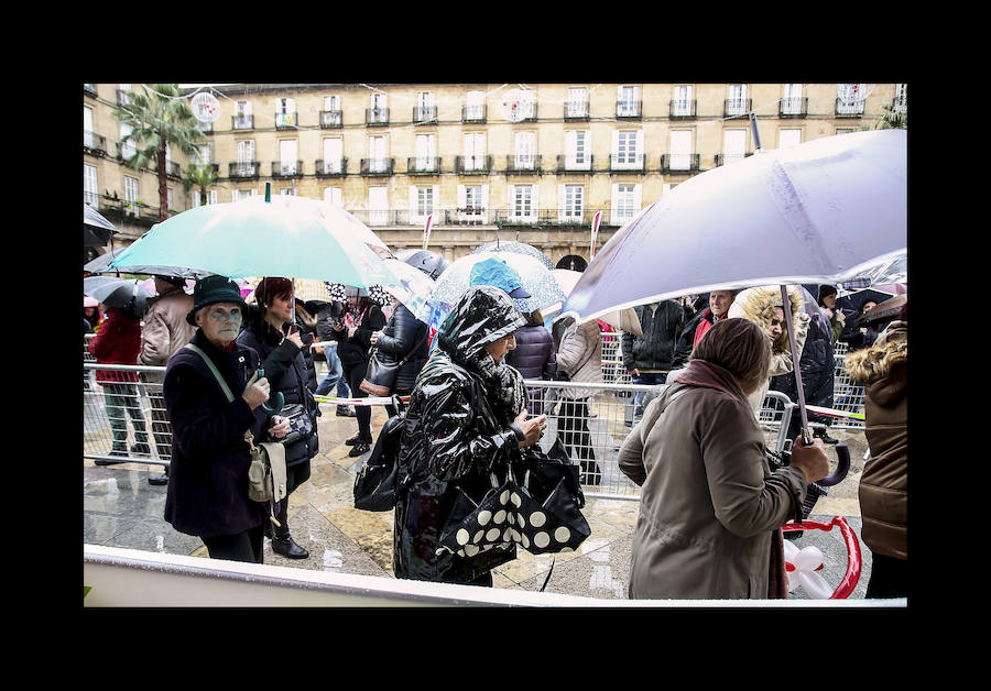 La Plaza Nueva se empacha con 500 kilos de Roscón Solidario