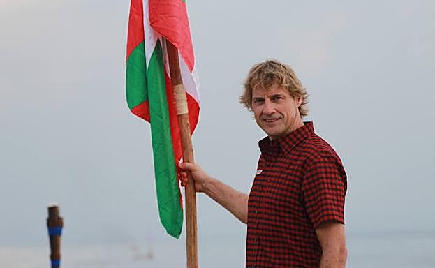 Julian Iantzik saioa aurkeztuko du.