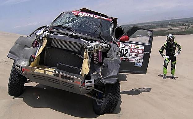 Así quedó el coche del piloto.