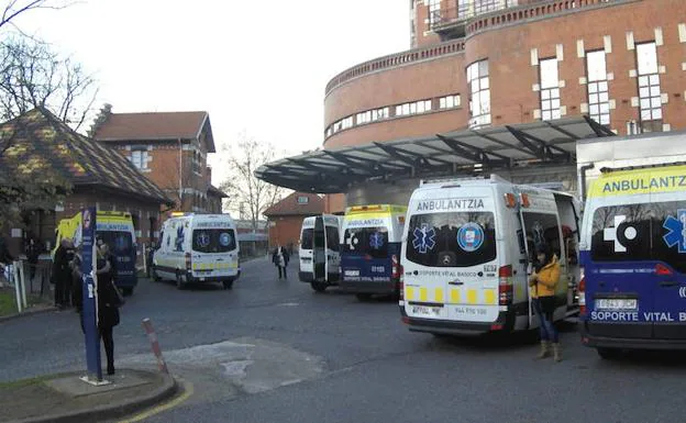 Los médicos de Bizkaia seguirán atendiendo a los inmigrantes ilegales, pese al fallo del TC