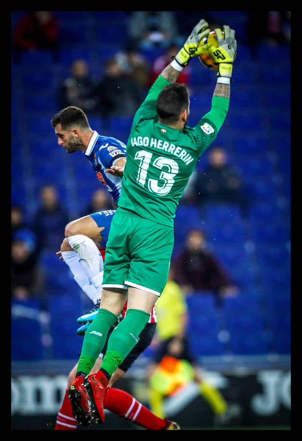 El  Athletic sigue asentándose y suma un punto ante el Espanyol  en un partido movido y con poco fútbol