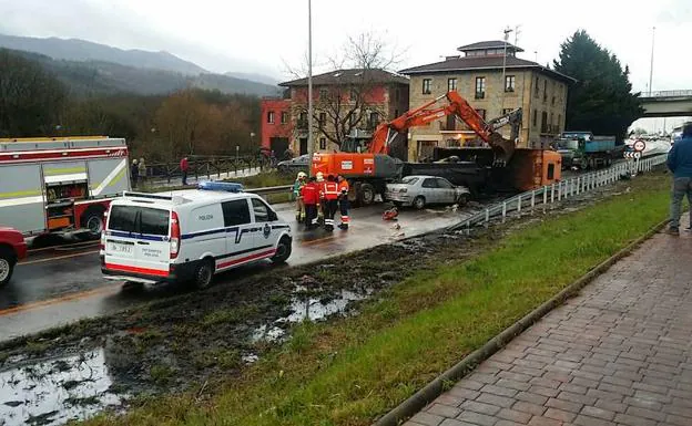 Accidente ocurrido el pasado viernes en el tramo que ha sido calificado de «superpeliigroso» por los vecinos. 