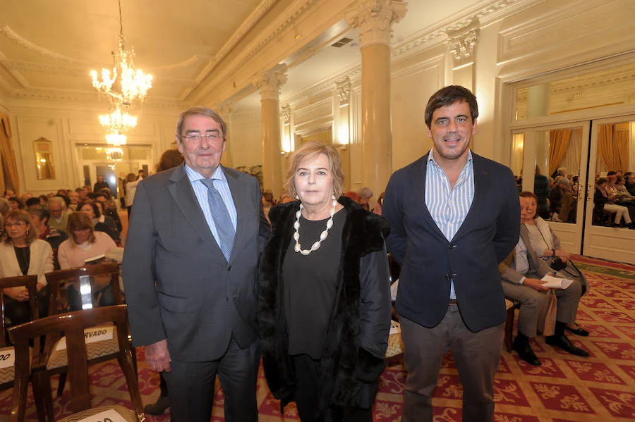 Alejandro Echevarría, Alicia Estívariz y Aletxu Echevarría. 